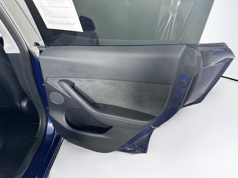 Used 2023 Tesla Model Y Long Range AWD/4WD image 30