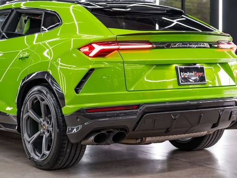 Used 2022 Lamborghini Urus AWD/4WD image 24