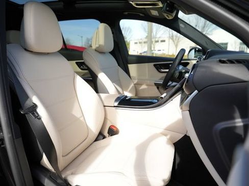 Used 2026 Mercedes-Benz GLC 300 4MATIC image 38