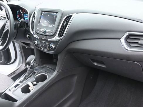Used 2023 Chevrolet Equinox LT FWD image 29