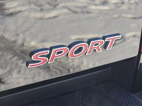 Used 2024 Honda Ridgeline Sport image 10