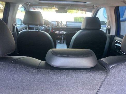 Used 2025 Honda CR-V EX-L image 9