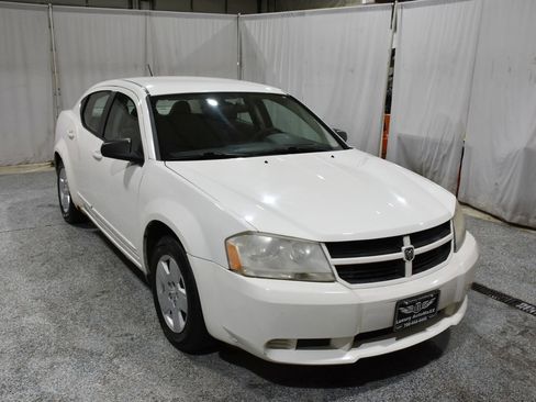 Used 2008 Dodge Avenger SE image 3