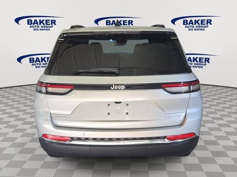 New 2025 Jeep Grand Cherokee Limited w/ Trailer Tow Package image 5