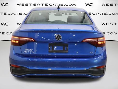 Used 2024 Volkswagen Jetta SE image 7