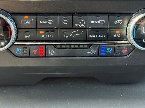 Certified 2019 Ford Expedition Max XLT w/ Equipment Group 202A AWD/4WD image 31