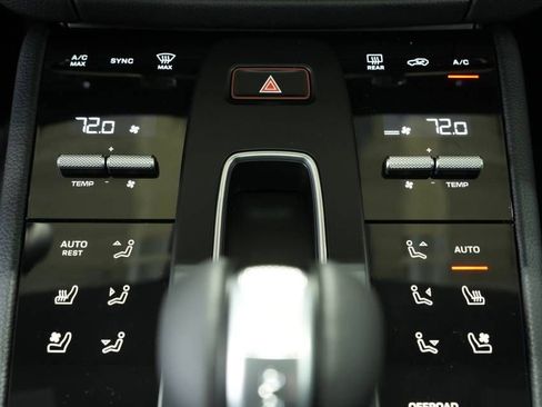 New 2026 Porsche Macan Turbo image 21