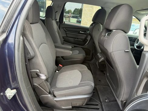 Used 2017 Chevrolet Traverse LT w/ Style and Technology Package AWD/4WD image 29