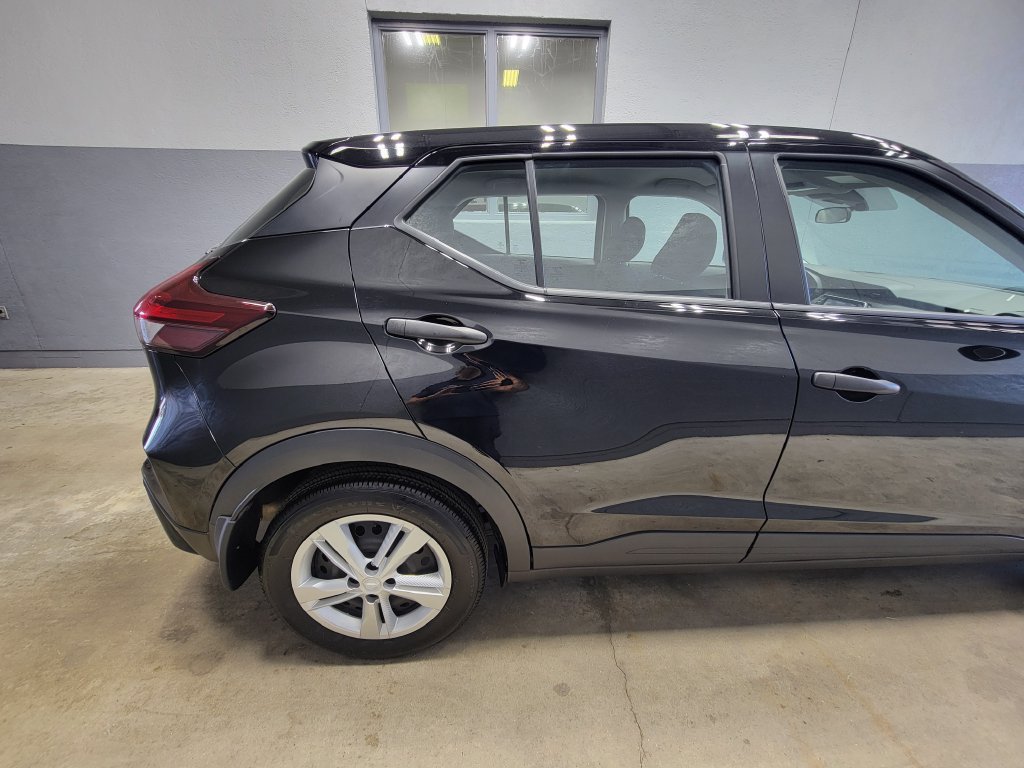 Used 2025 Nissan Kicks Play S FWD image 6