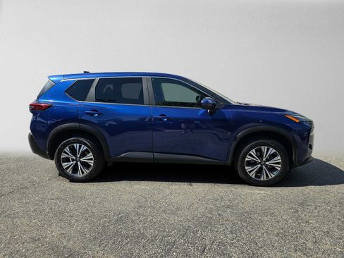 Used 2023 Nissan Rogue SV AWD/4WD image 2