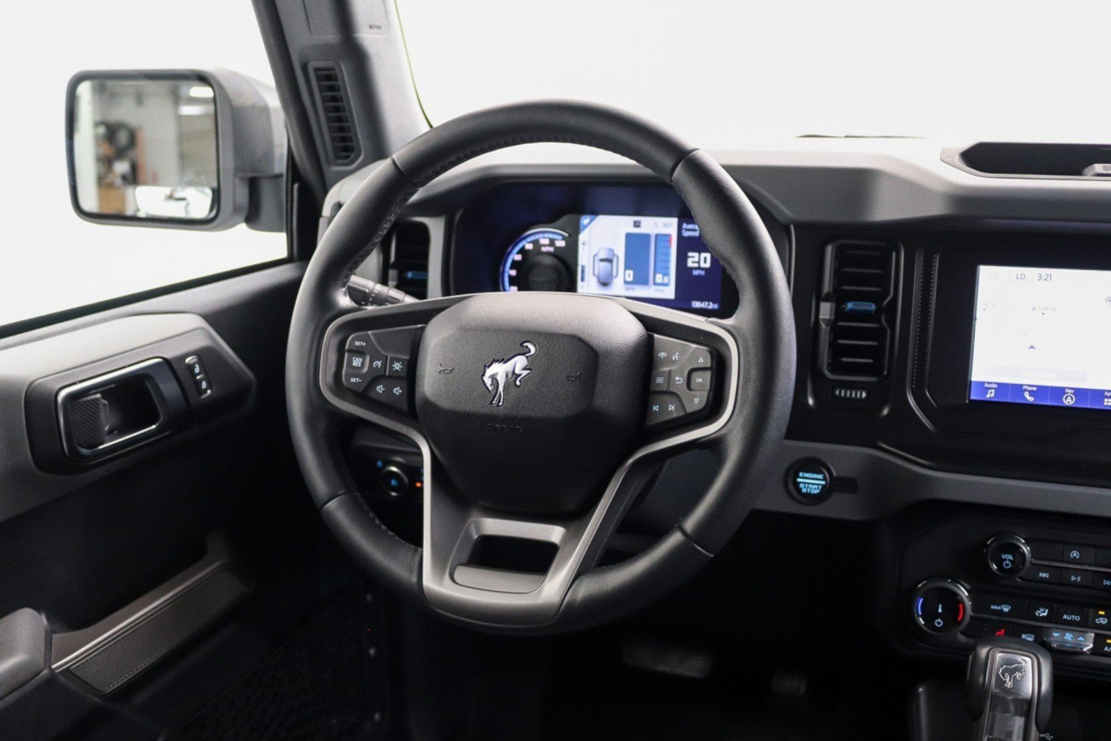 Used 2022 Ford Bronco Black Diamond AWD/4WD image 21