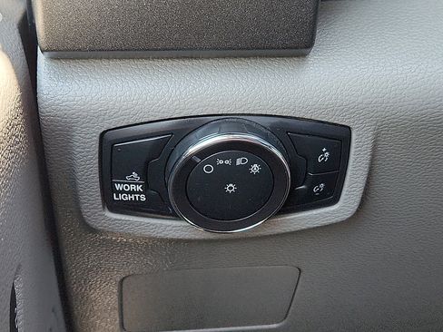 Used 2019 Ford F250 XL w/ Power Equipment Group image 17