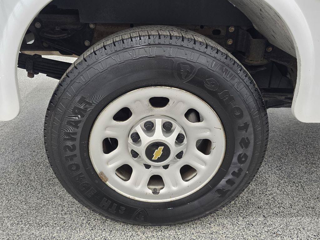 Used 2015 Chevrolet Silverado 3500 W/T RWD image 27