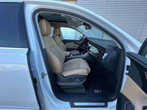 Used 2023 Audi Q7 3.0T Prestige image 46