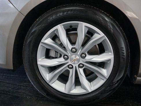 Used 2024 Chevrolet Malibu LT image 4