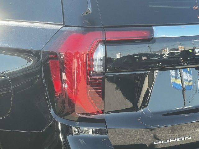 Certified 2025 GMC Yukon XL Denali AWD/4WD image 11