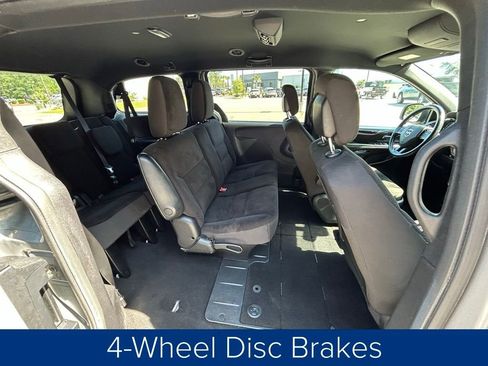 Used 2019 Dodge Grand Caravan SE image 20
