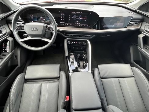 Certified 2025 Audi Q5 Prestige AWD/4WD image 11