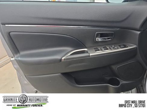 Used 2024 Mitsubishi Outlander Sport SE AWD/4WD image 11