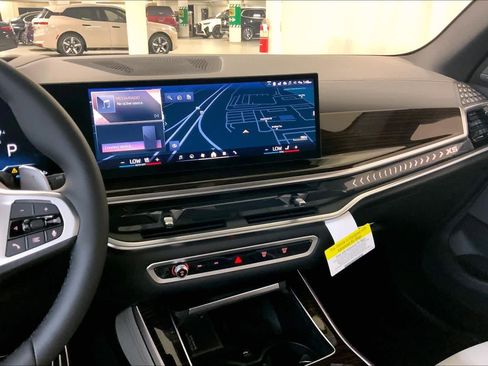 New 2026 BMW X5 xDrive40i w/ M Sport Package image 6