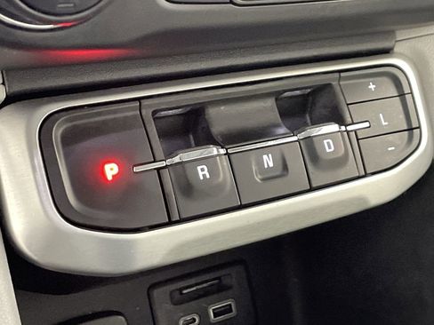 Used 2020 GMC Acadia SLT w/ Driver Alert Package II FWD image 15