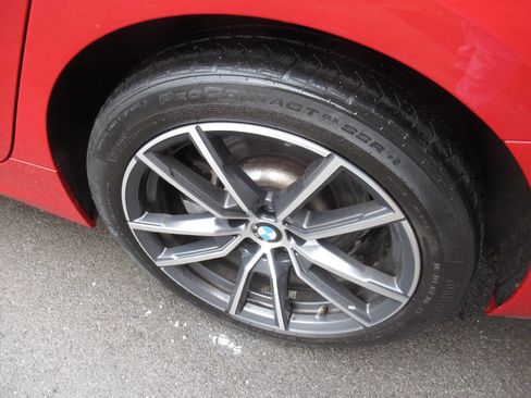 Used 2022 BMW 330i xDrive Sedan w/ Premium Package image 15