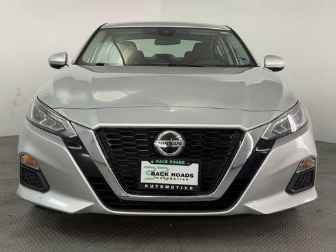 Used 2021 Nissan Altima 2.5 SV FWD image 2