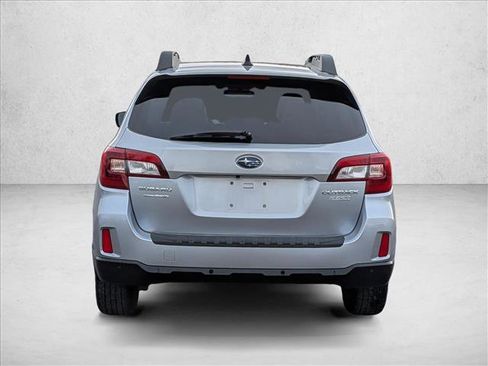 Used 2017 Subaru Outback 2.5i Limited image 7