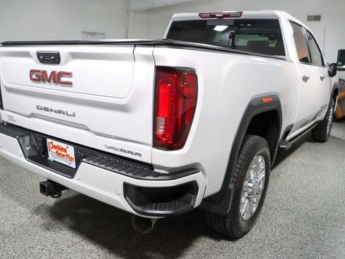 Used 2023 GMC Sierra 2500 Denali w/ Denali Ultimate Package AWD/4WD image 7