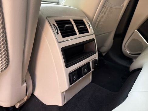 Used 2026 Jaguar F-PACE R-Dynamic S image 19