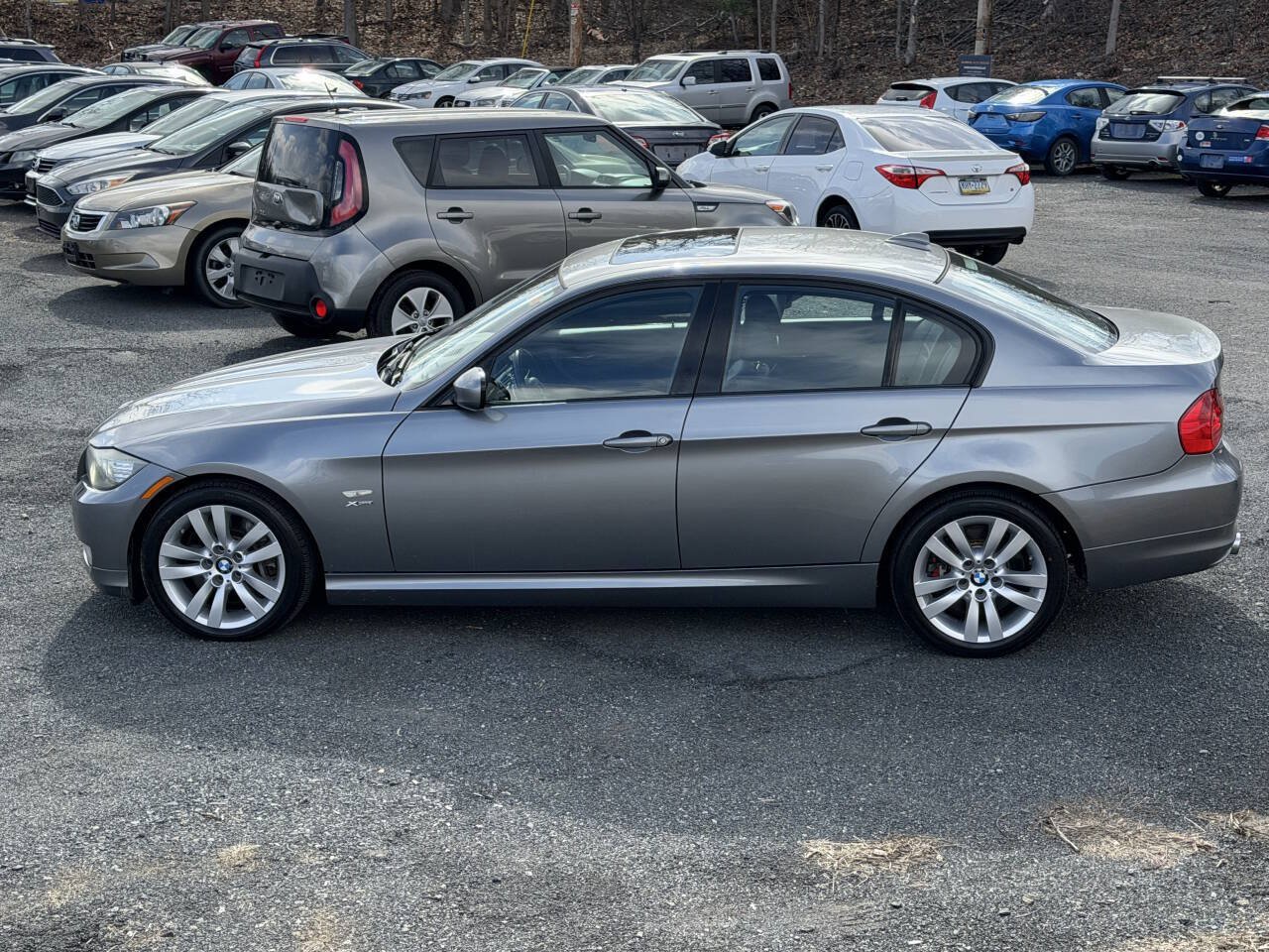 Used 2011 BMW 335i xDrive Sedan AWD/4WD image 8