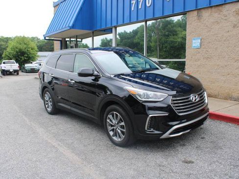 Used 2019 Hyundai Santa Fe XL SE FWD image 3