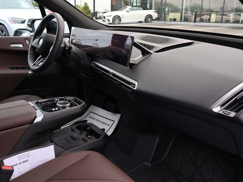 Used 2025 BMW iX M60 AWD/4WD image 29