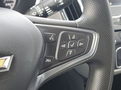 Used 2023 Chevrolet Equinox LS image 14