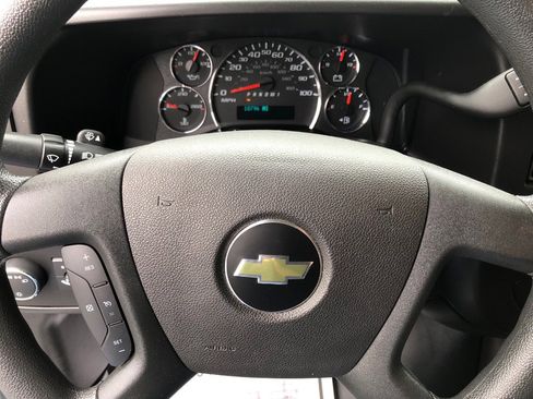 Used 2024 Chevrolet Express 2500 w/ Driver Convenience Package image 30