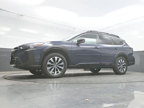 Used 2023 Subaru Outback Limited image 30