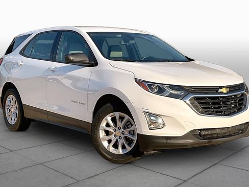 Used 2018 Chevrolet Equinox LS FWD image 4