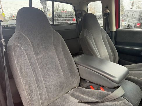 Used 2004 Dodge Dakota Sport w/ Deluxe Convenience Group image 14