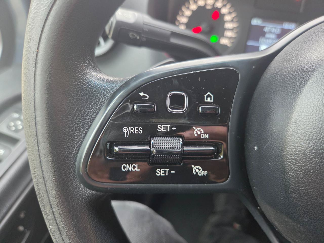 Used 2019 Mercedes-Benz Sprinter 170 image 30