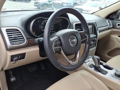 Used 2018 Jeep Grand Cherokee Limited image 8