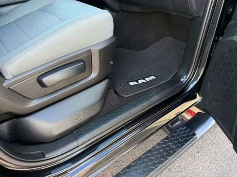 Used 2017 RAM 1500 Express w/ Black Ram 1500 Express Group AWD/4WD image 28