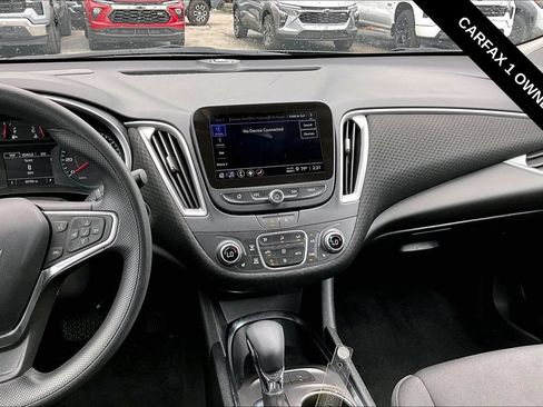 Used 2025 Chevrolet Malibu LT FWD image 9
