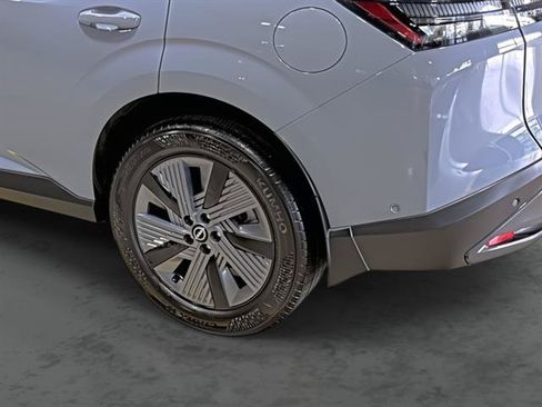 Used 2025 Nissan Murano SL AWD/4WD image 11