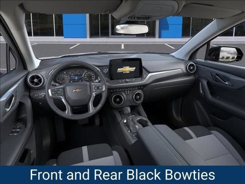 New 2026 Chevrolet Blazer LT w/ Convenience Package FWD image 17