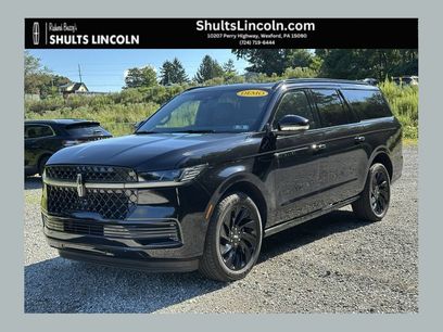 New 2025 Lincoln Navigator L Reserve w/ Jet Appearance Package