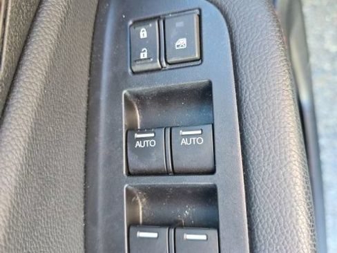 Used 2021 Honda Pilot Black Edition image 12