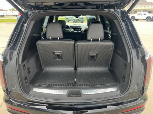 Used 2025 Cadillac XT6 Sport w/ Platinum Package AWD/4WD image 11