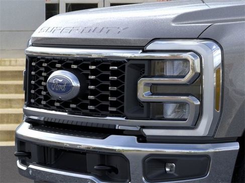 New 2026 Ford F350 Lariat w/ Lariat Premium Package image 17