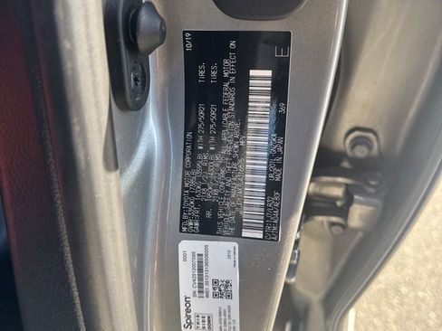 Used 2020 Lexus LX 570 4WD w/ Luxury Package image 38