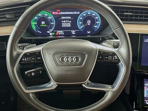 Used 2024 Audi Q8 e-tron Premium Plus w/ Premium Plus Package AWD/4WD image 19
